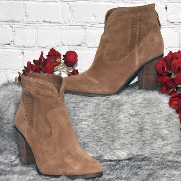 fretzia perforated boot